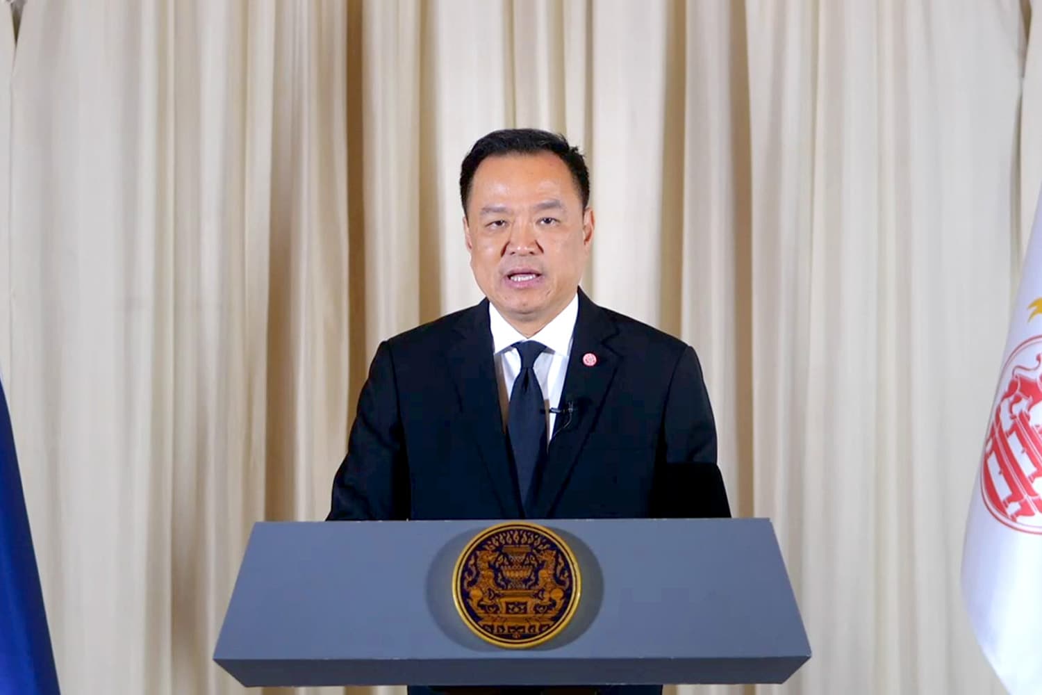 ‘อนุทิน’ เชิญชวนพสกนิกรร่วมใจแสดงความอาลัย ‘สมเด็จพระบรมราชชนนีพันปีหลวง’