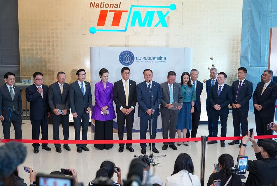 นายกฯ ถกสมาคมแบงก์ อัดสภาพคล่อง SMEs ฟื้นเศรษฐกิจ