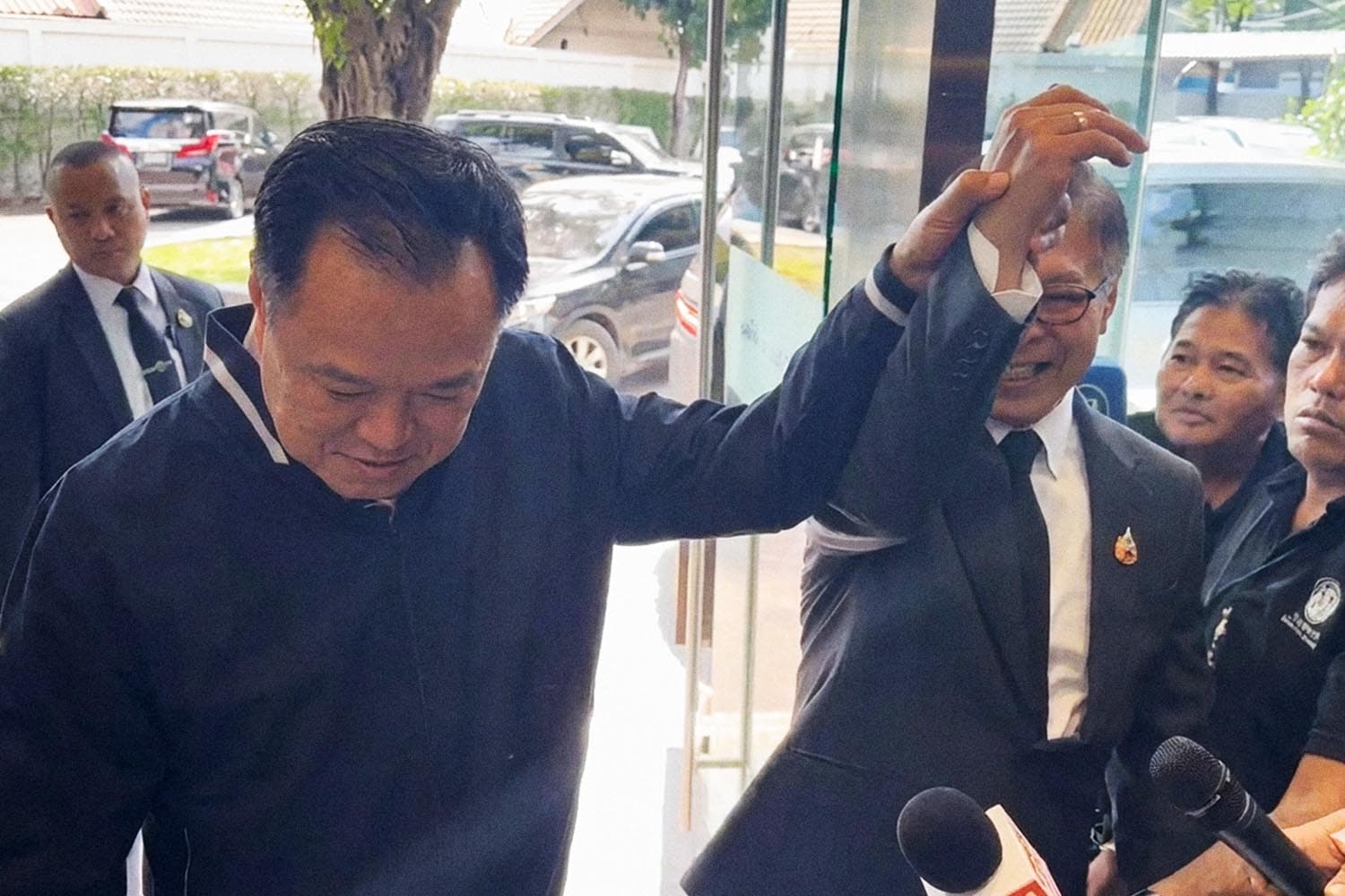 นายกฯ ชูมือ ‘สีหศักดิ์’ ลั่น มีแต่แผนหลัก ไร้สำรอง