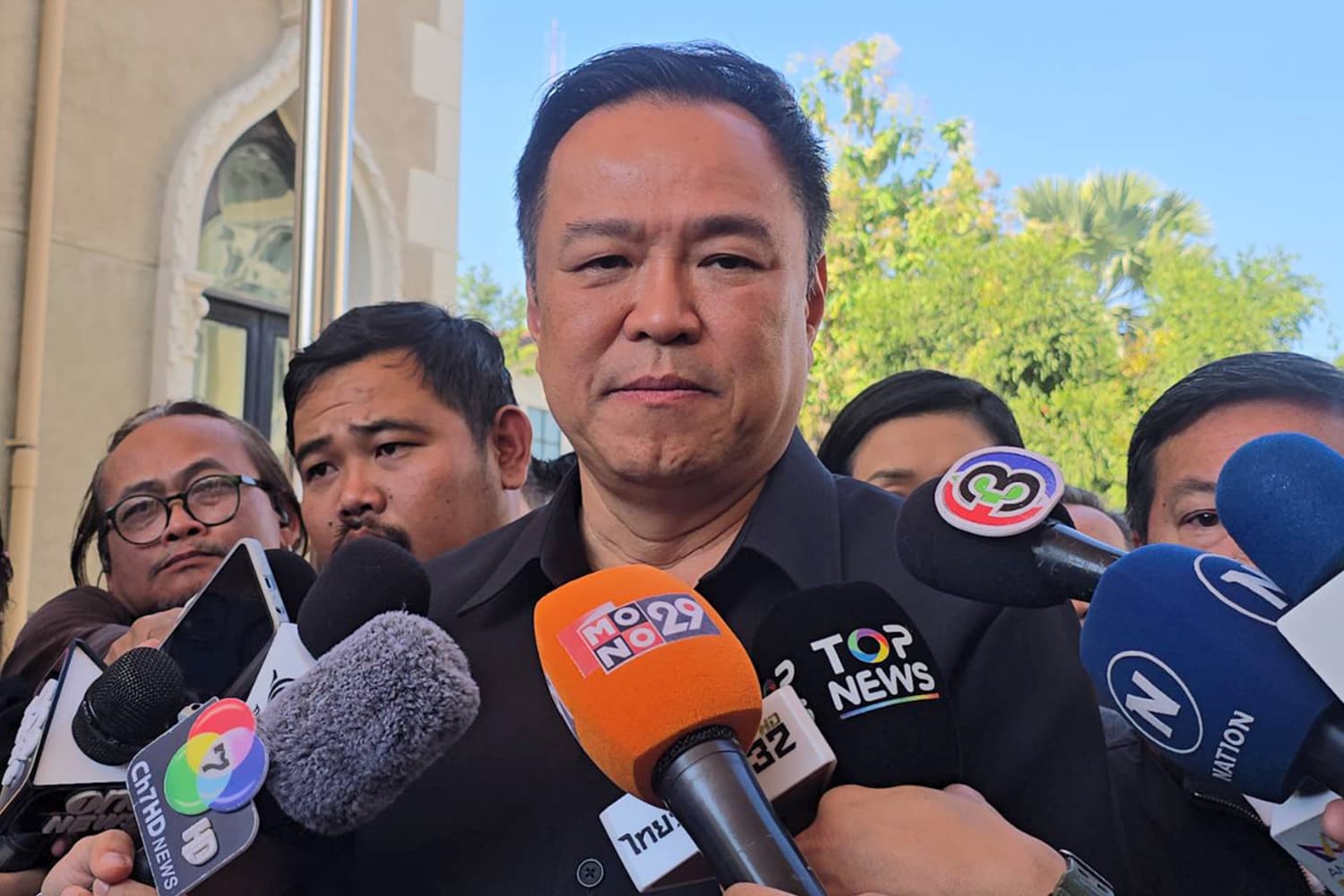 ‘นายกฯ’ ขอโทษ ไม่สามารถปกป้อง ปชช.