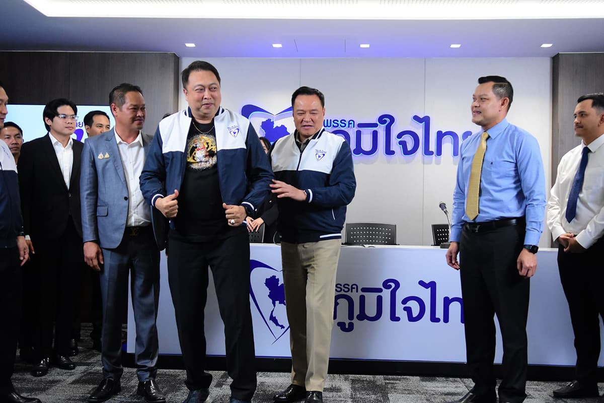 anutin-welcomes-suchart-thanakorn-join-bhumjaithai-party-SPACEBAR-Photo01.jpg