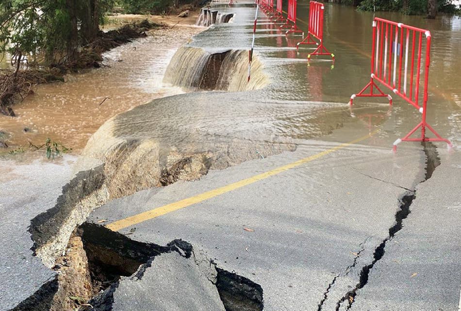 cabinet_approves_2_billion_baht_budget_restore_damaged_roads_SPACEBAR_Thumbnail_a0bc7bcb30.jpg