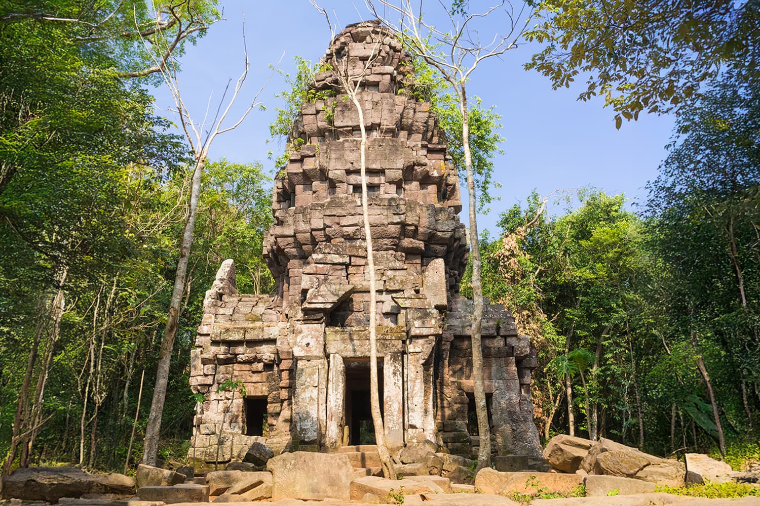 กัมพูชาขอประชาคมโลกเรียกร้องให้กองทัพไทย ‘หยุดทำลาย’ ปราสาทตาควาย