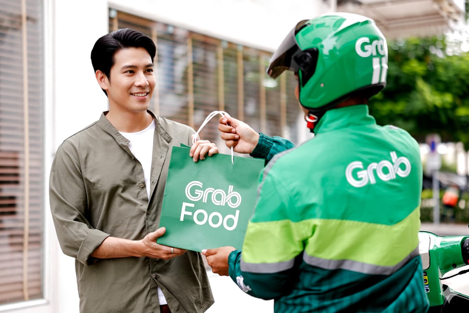 แกร็บหั่น GP เหลือ 7% หนุนร้านค้าร่วม ‘คนละครึ่งพลัส’