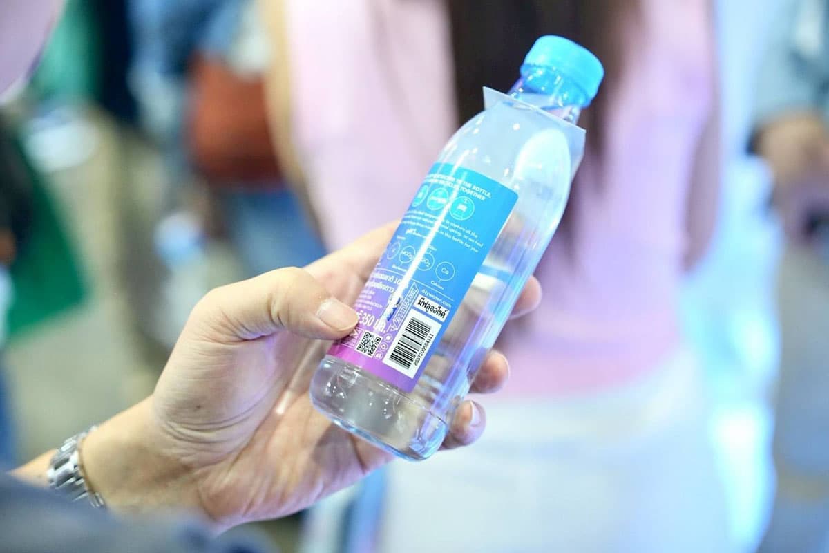 economic-business-thai-mineral-water-international-market-SPACEBAR-Photo01.jpg