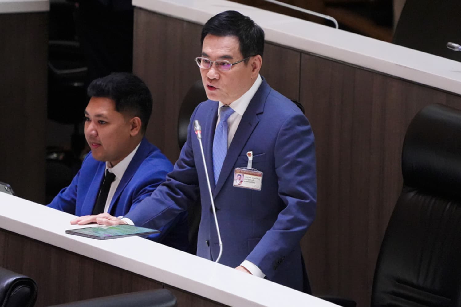 ‘จุรินทร์’ ย้ำชัด! ห้ามแตะหมวด 1-2 ‘ประชาธิปัตย์’ หนุน สสร.ยกร่างรัฐธรรมนูญใหม่