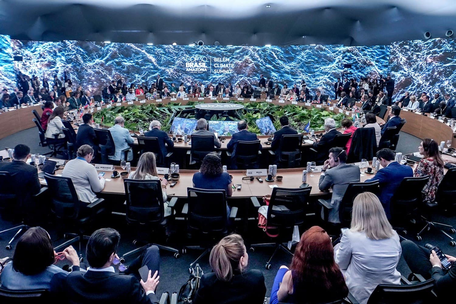 เกาะติด COP30 เมื่อผู้นำโลกเริ่มเข้าใจ ‘โลกร้อน’ ไม่ได้แก้ด้วยกราฟ…แต่ต้องแก้ด้วยคน