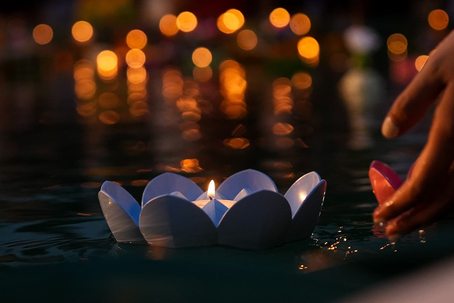 ‘วันเพ็ญ’ กระทงรักษ์โลก พลิกโฉมประเพณีสู่ความยั่งยืน ใช้ซ้ำได้ ไร้ขยะ