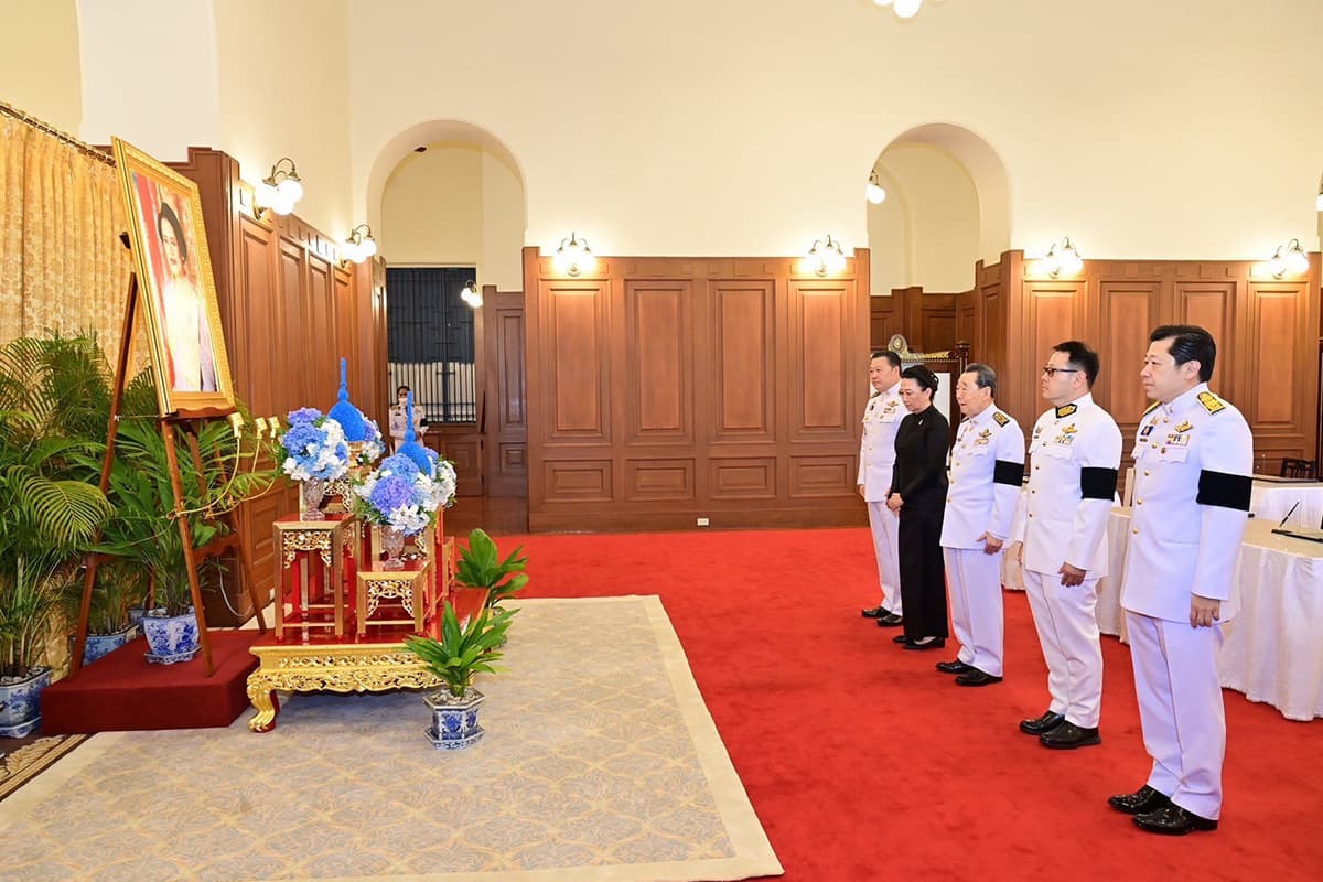 thanin-executive-team-cp-water-royal-corpse-queen-sirikit-SPACEBAR-Photo03.jpg