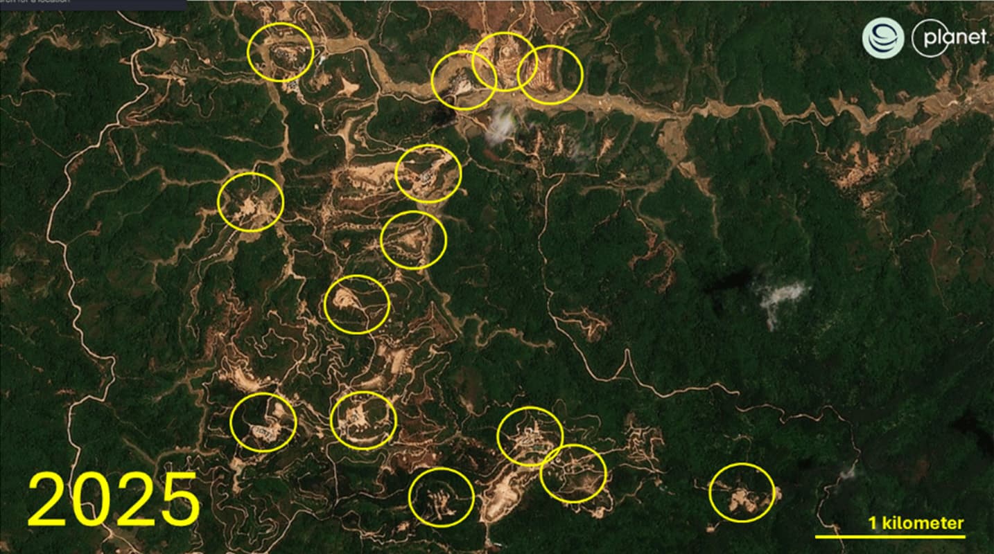 เหมืองแร่ร์เอิร์ธขยายตัวอย่างรวดเร็วบนเนินเขาในรัฐว้าของเมียนมาตั้งแต่ปี 2019-2025 Photo by Planet Labs, Stimson Center