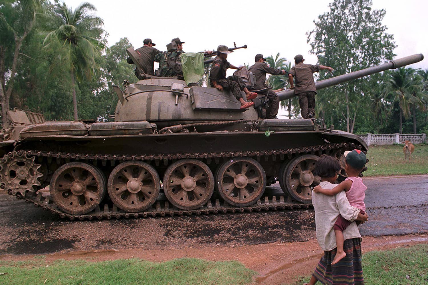 เปิดคลังแสง! กัมพูชาจัดหายุทโธปกรณ์มาจากประเทศไหนบ้าง