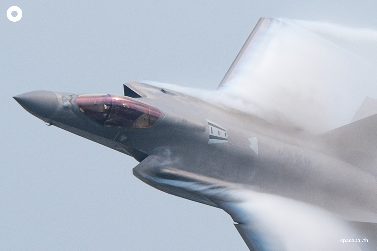 Airshow_Thai_Air_Force_J10_F35_Gripen_SPACEBAR_Photo00_8a87478437.jpg