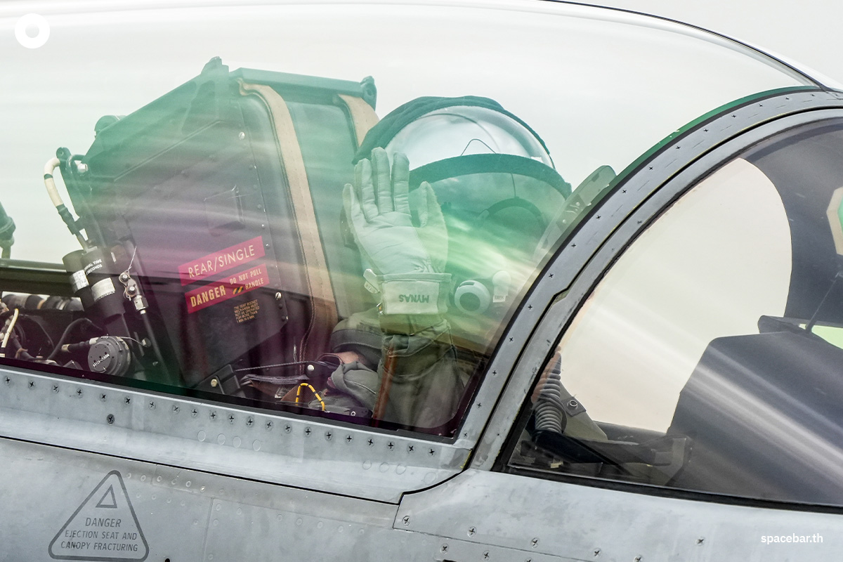 Airshow_Thai_Air_Force_J10_F35_Gripen_SPACEBAR_Photo18_3542390dd8.jpg