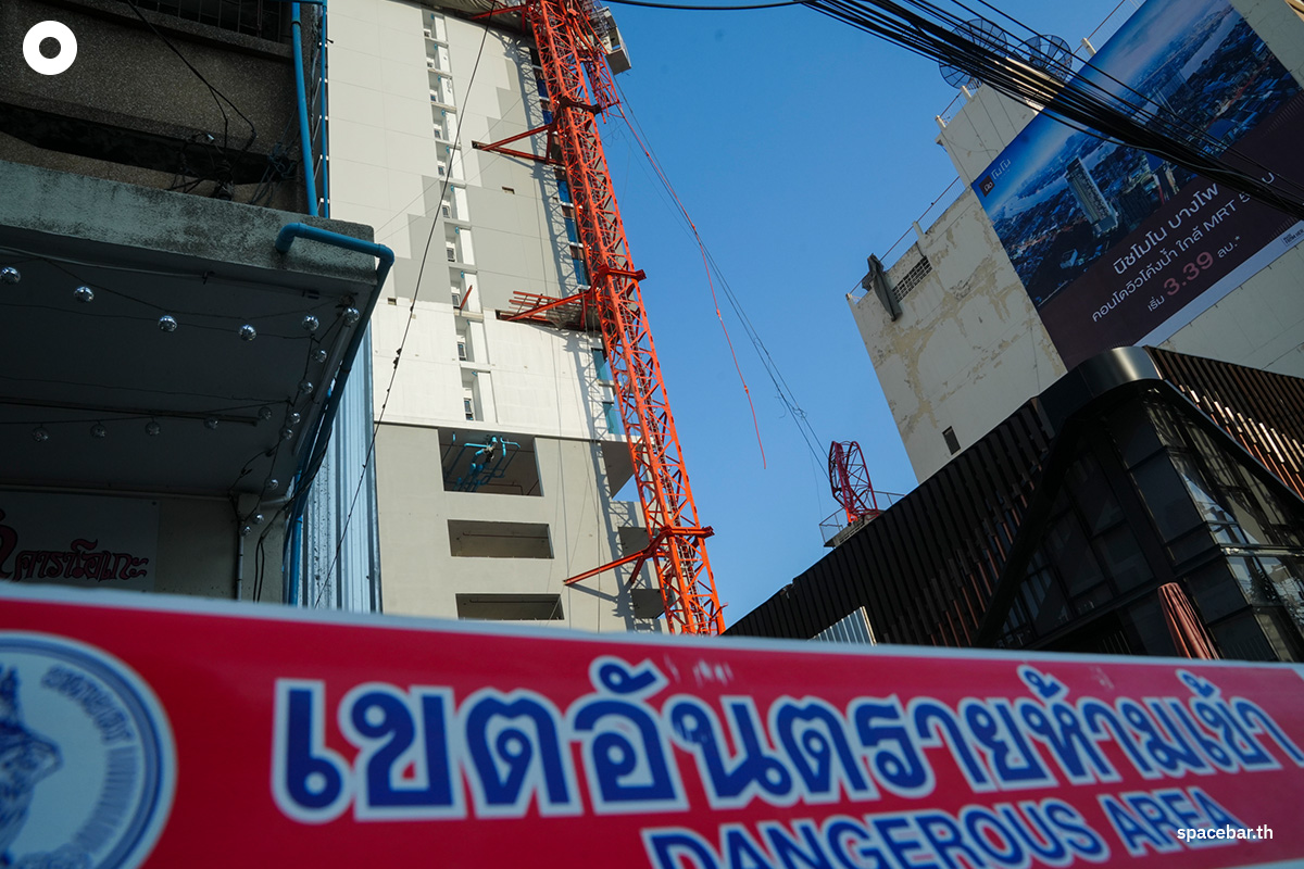 Condominium_construction_crane_in_Bang_Pho_area_collapses_after_earthquake_SPACEBAR_Photo02_21ab4c5698.jpg