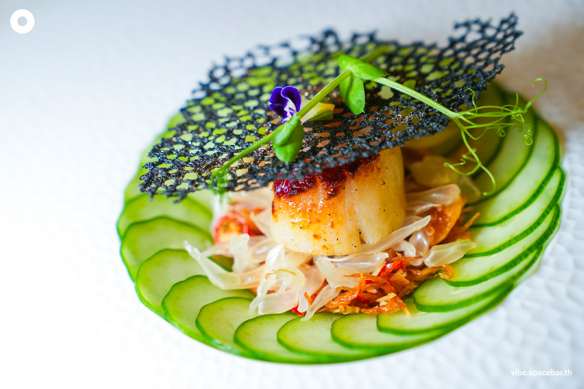 Iceland_spring_Exclusive_Dinner_with_Water_Sommelier_SPACEBAR_Photo02_4221b85b93.jpg