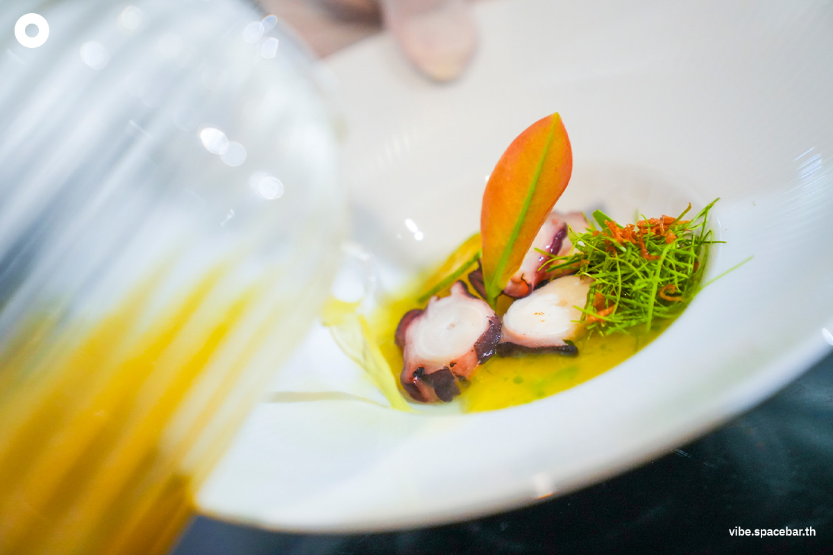 Iceland_spring_Exclusive_Dinner_with_Water_Sommelier_SPACEBAR_Photo03_f071db9e43.jpg