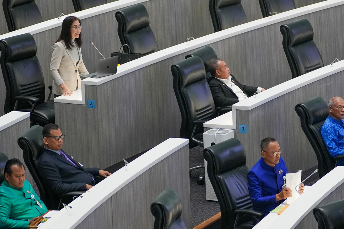 Senate_Shirts_SPACEBAR_Photo01_d34d971c61.jpg