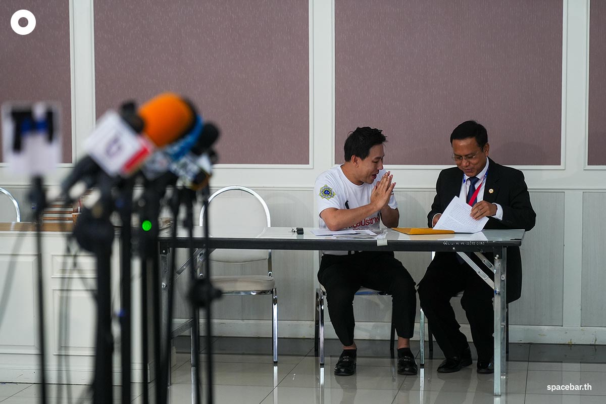 Sitra_gives_evidence_to_AMLO_to_investigate_Torsak_wife_financial_route_SPACEBAR_Photo00_a20ddf4c30.jpg
