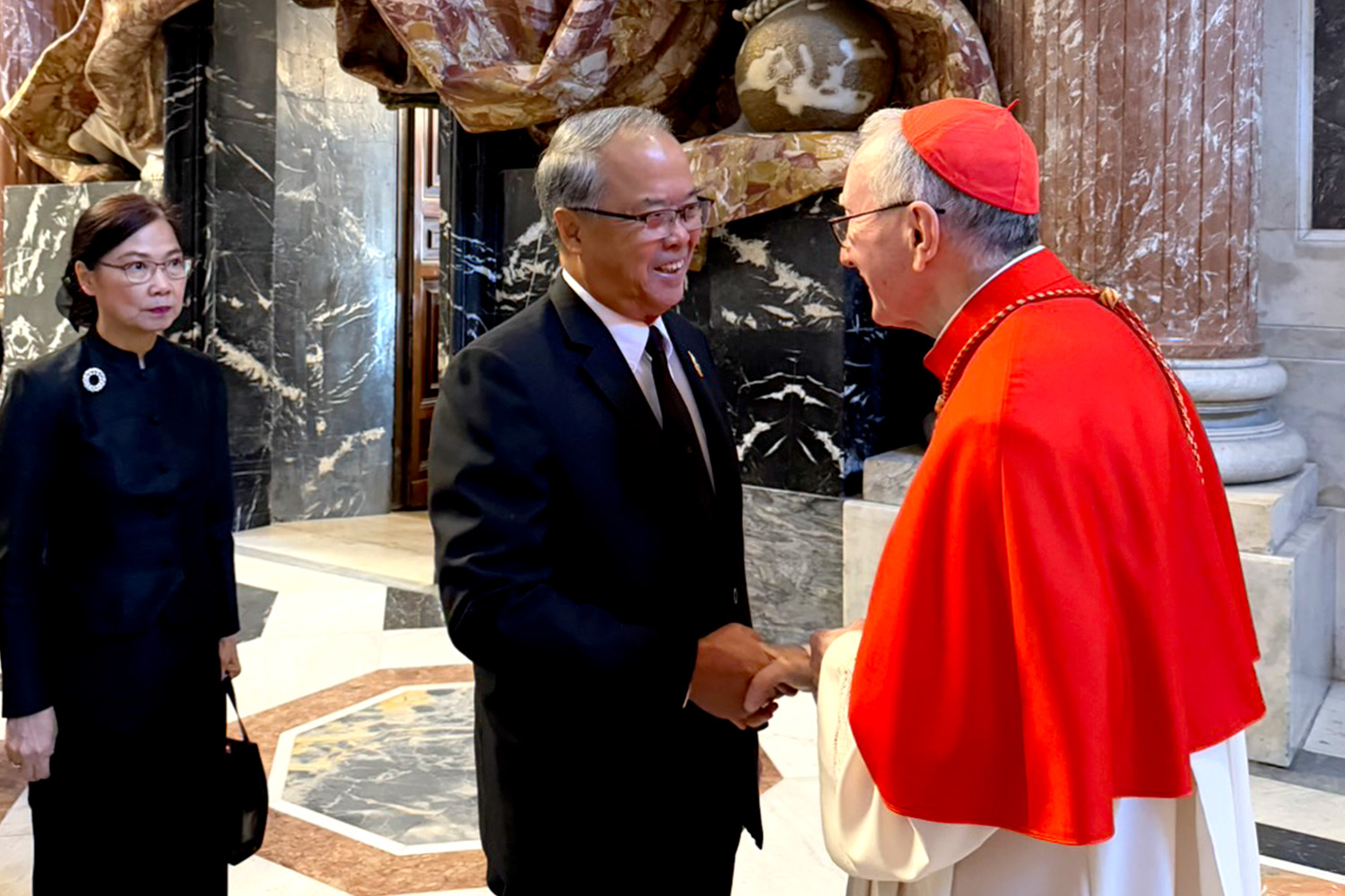 Special_Representative_of_the_Thai_Government_Attends_the_funeral_ceremony_of_Pope_Francis_SPACEBAR_Hero_eca00894ad.jpg