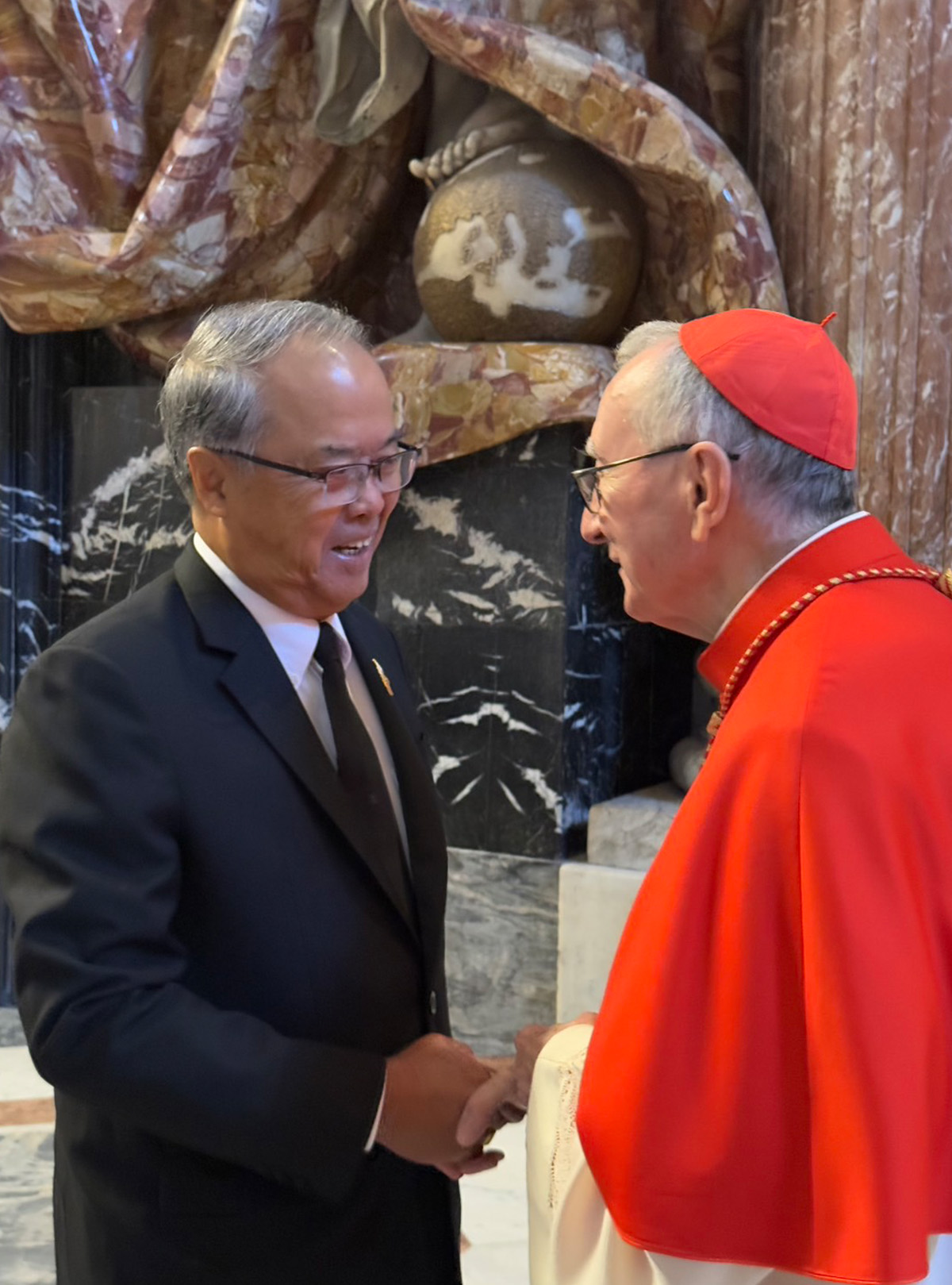 Special_Representative_of_the_Thai_Government_Attends_the_funeral_ceremony_of_Pope_Francis_SPACEBAR_Photo02_445026a917.jpg