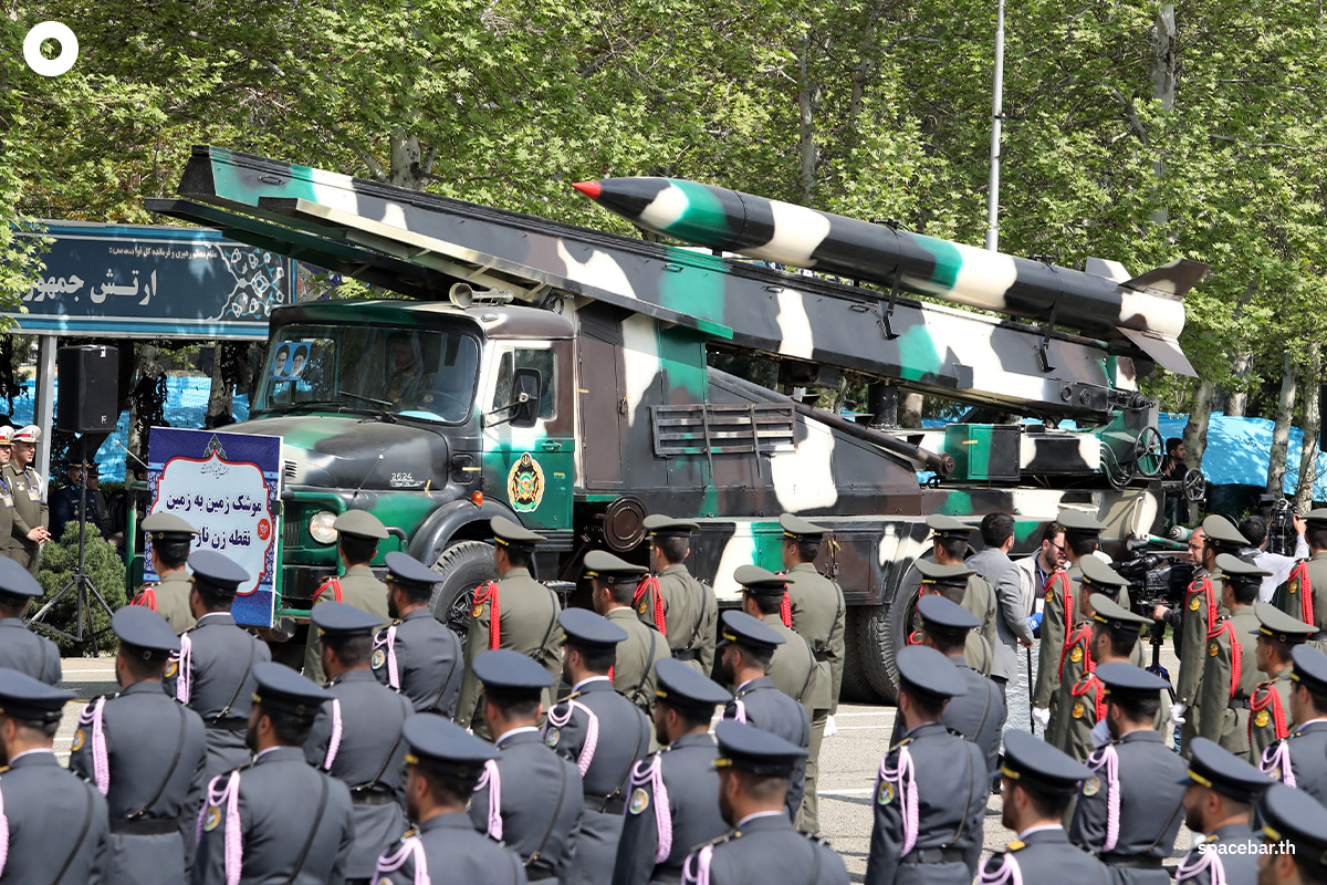 iran_parade_weapons_warns_israel_massive_harsh_response_SPACEBAR_Photo04_59b03b0021.jpg
