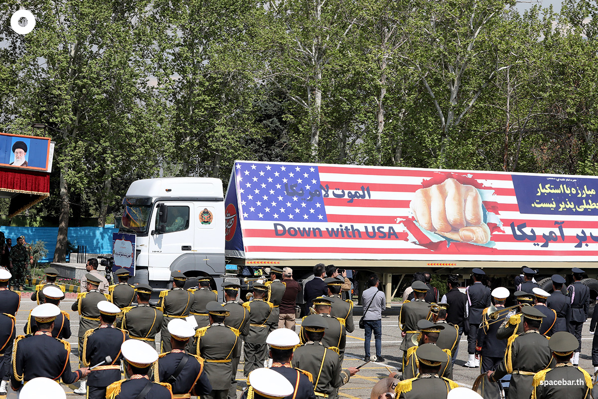 iran_parade_weapons_warns_israel_massive_harsh_response_SPACEBAR_Photo05_9bc6bb43b8.jpg