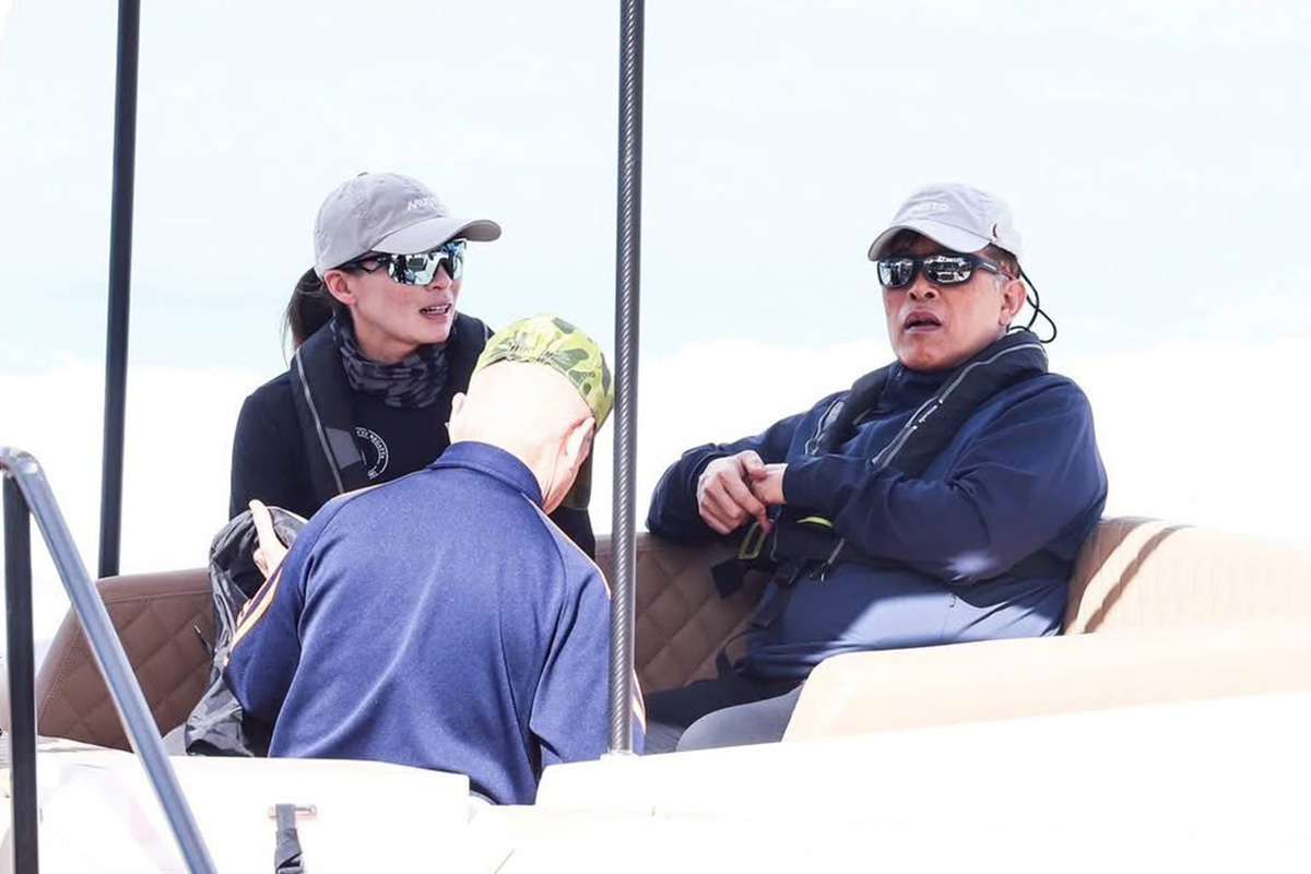 PhotoStory-‘พระบาทสมเด็จพระเจ้าอยู่หัว’ เสด็จฯ ไปส่ง ‘สมเด็จพระนางเจ้าฯ พระบรมราชินี’ เข้าร่วมการแข่งขันเรือใบนานาชาติ ชิงถ้วยพระราชทาน ‘ภูเก็ตคิงส์คัพรีกัตต้า’ ครั้งที่ 37 ประจำปี 2568 ณ จ.ภูเก็ต