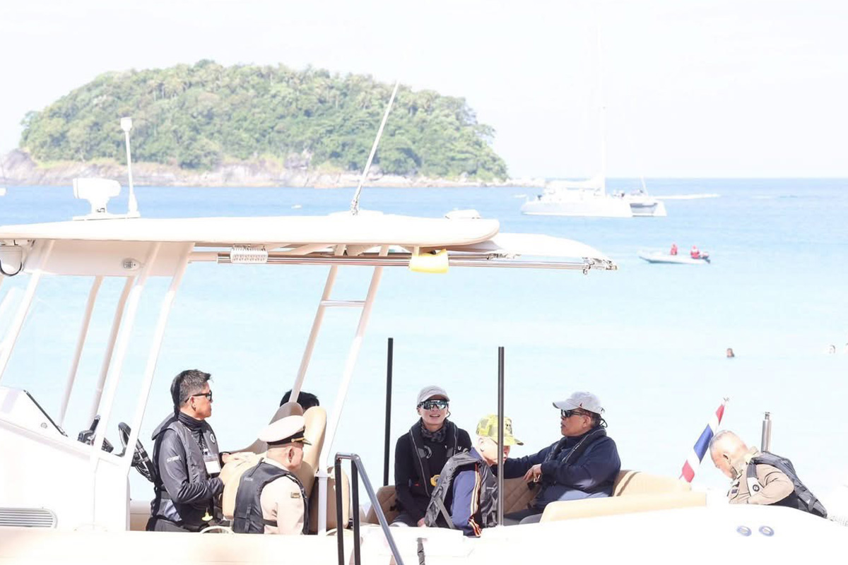 PhotoStory-‘พระบาทสมเด็จพระเจ้าอยู่หัว’ เสด็จฯ ไปส่ง ‘สมเด็จพระนางเจ้าฯ พระบรมราชินี’ เข้าร่วมการแข่งขันเรือใบนานาชาติ ชิงถ้วยพระราชทาน ‘ภูเก็ตคิงส์คัพรีกัตต้า’ ครั้งที่ 37 ประจำปี 2568 ณ จ.ภูเก็ต