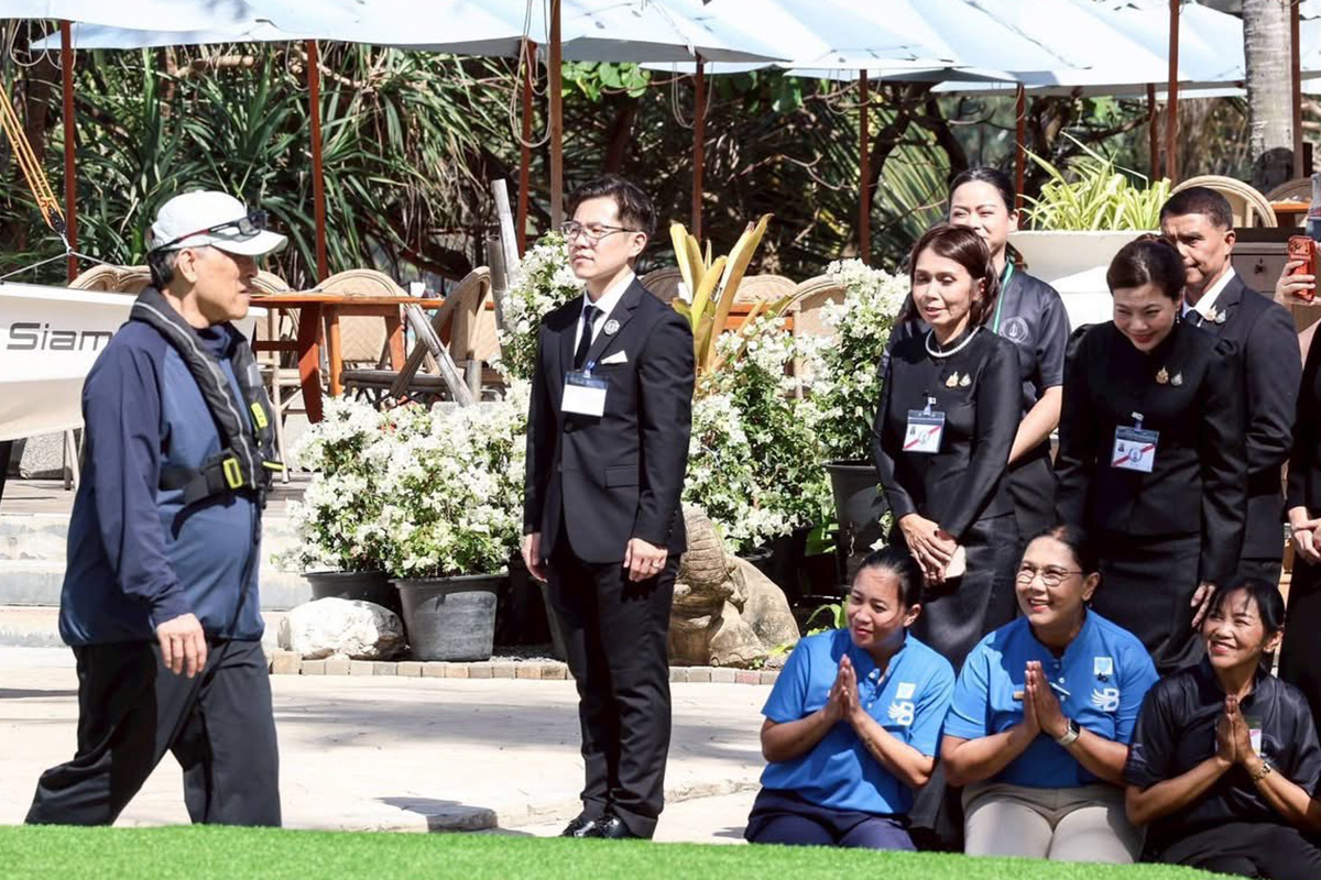 PhotoStory-‘พระบาทสมเด็จพระเจ้าอยู่หัว’ เสด็จฯ ไปส่ง ‘สมเด็จพระนางเจ้าฯ พระบรมราชินี’ เข้าร่วมการแข่งขันเรือใบนานาชาติ ชิงถ้วยพระราชทาน ‘ภูเก็ตคิงส์คัพรีกัตต้า’ ครั้งที่ 37 ประจำปี 2568 ณ จ.ภูเก็ต