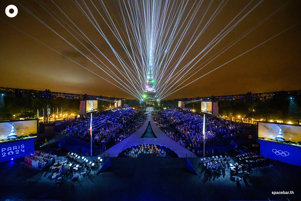 olympics_paris_games_2024_opening_ceremony_SPACEBAR_Photo03_5144f33485.jpg