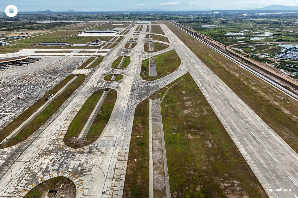 PhotoStory-ภาพถ่ายทางอากาศสนามบินนานาชาติเตโชที่เพิ่งสร้างเสร็จสมบูรณ์ในจังหวัดกันดาล Photo by Suy SE / AFP
