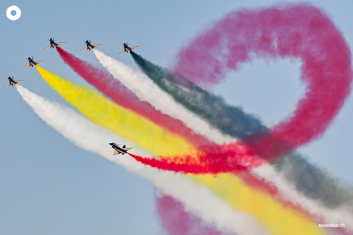 photo_story_first_egypt_international_air_show_SPACEBAR_Photo03_933bba3c14.jpg