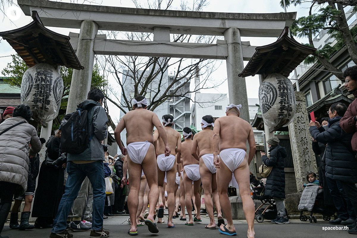 photo_story_japan_shinto_cold_water_bath_SPACEBAR_Photo07_04a4a2fbac.jpg