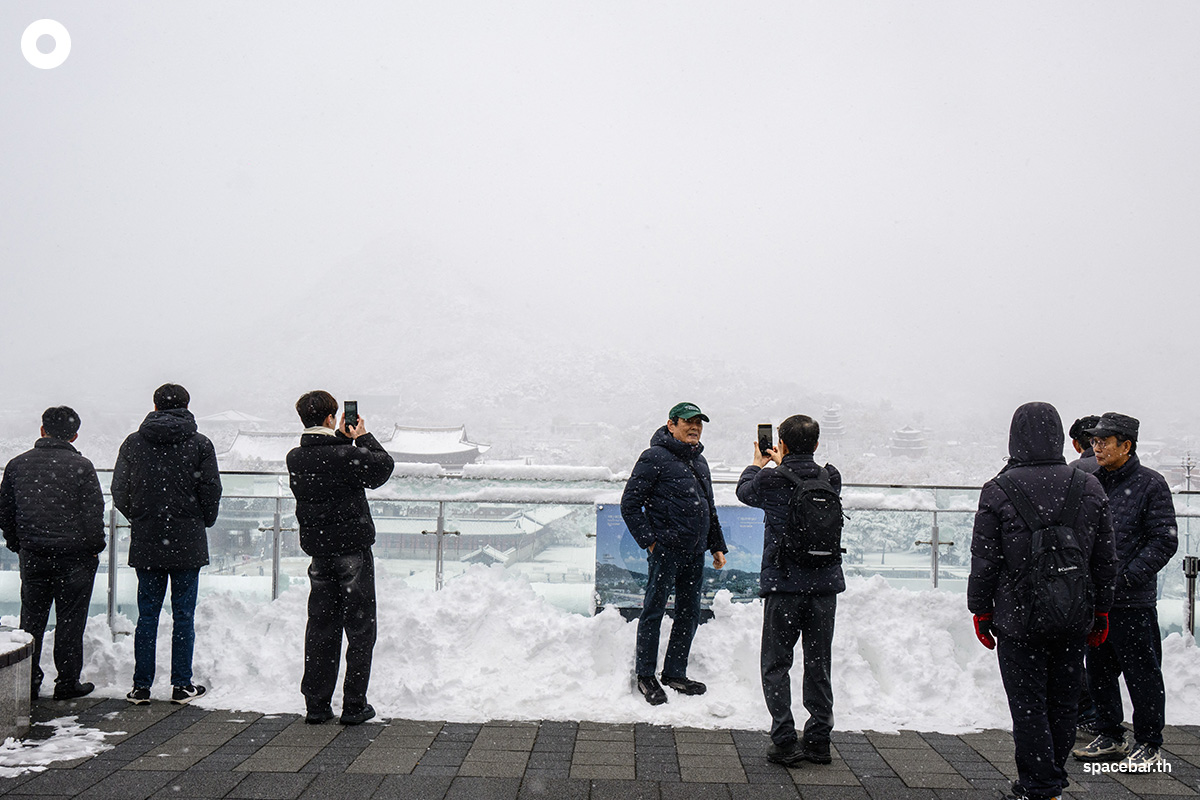 photo_story_seoul_heaviest_november_snow_in_100_years_SPACEBAR_Photo07_3a0baab9c2.jpg