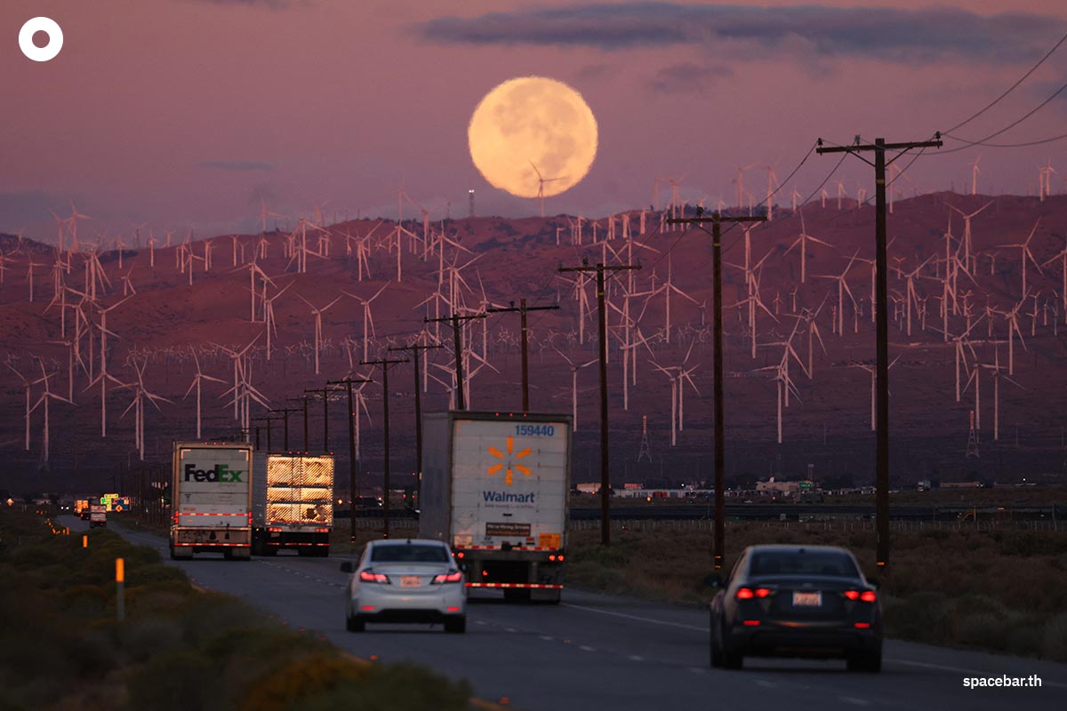 photo_story_super_full_moon_around_the_world_SPACEBAR_Photo02_a6291a90e5.jpg