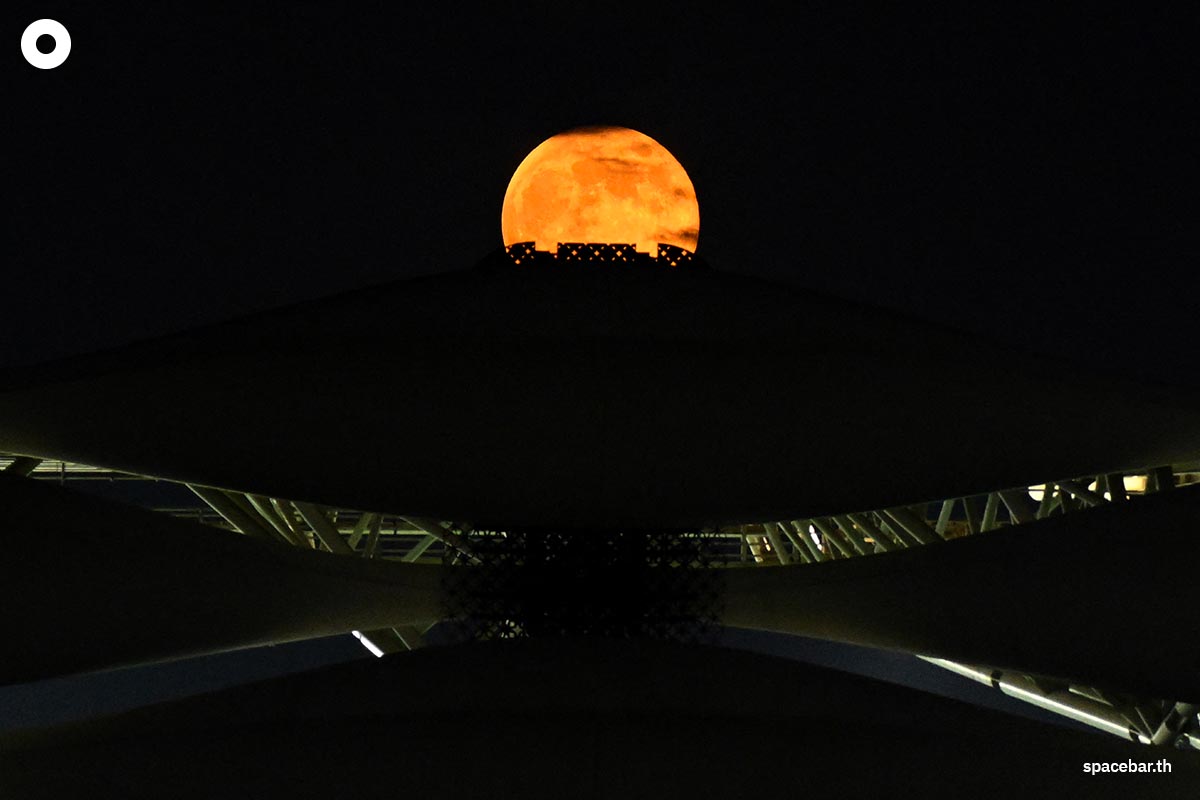 photo_story_super_full_moon_around_the_world_SPACEBAR_Photo08_a1b86a13e9.jpg