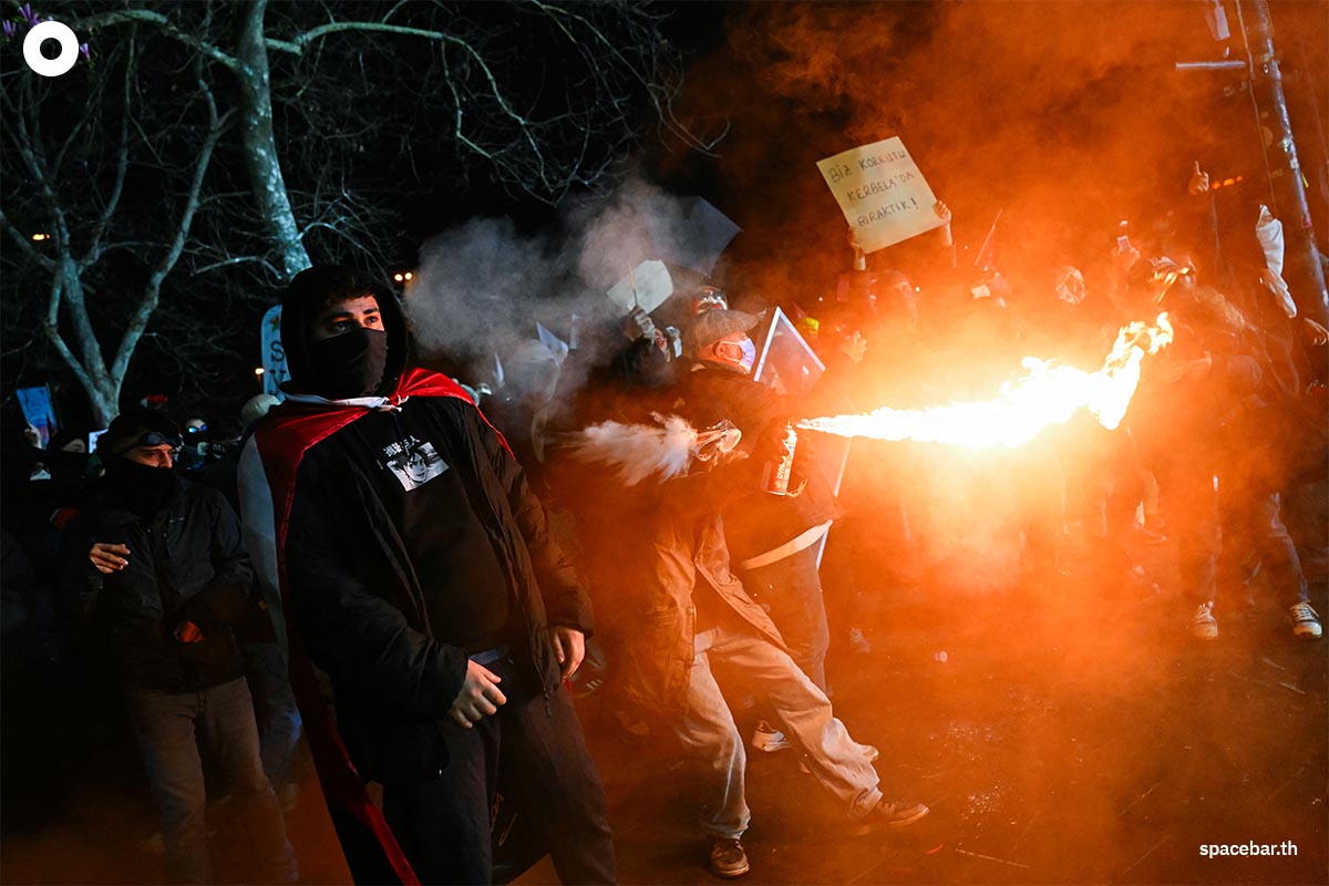 photo_story_turkey_politics_opposition_demo_SPACEBAR_Photo06_1a22c0f557.jpg