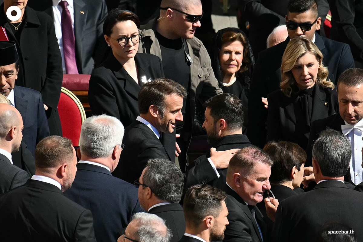 photo_story_worlds_mourn_pope_francis_funeral_SPACEBAR_Photo07_1_20f352f0f5.jpg