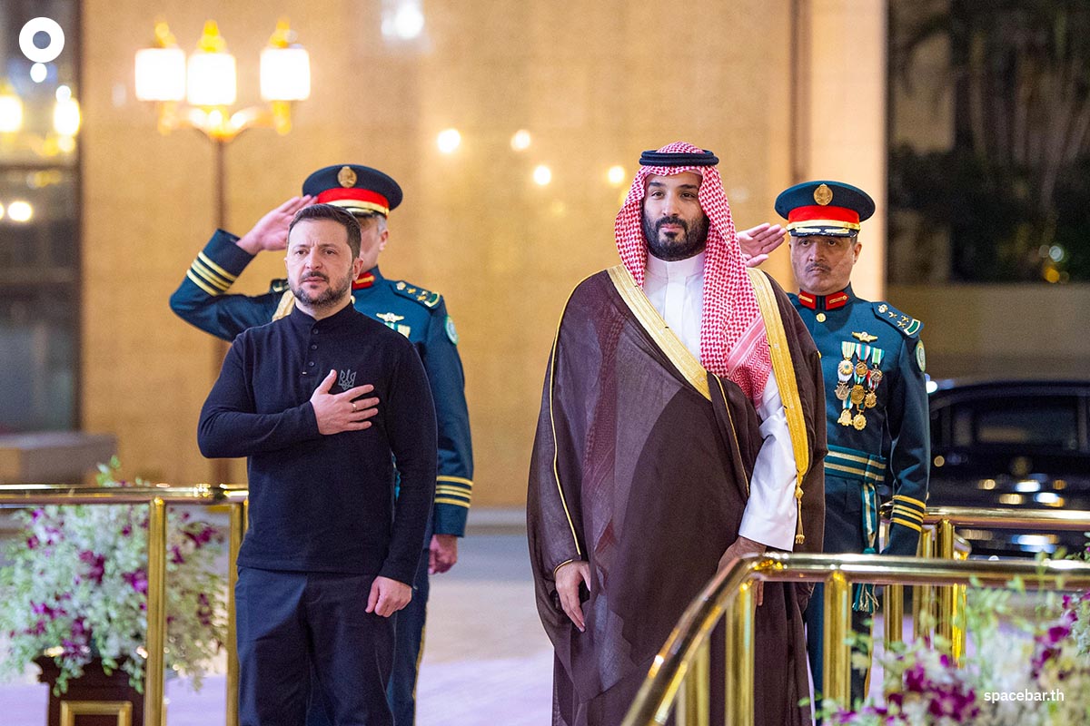 photo_story_zelenskiy_met_saudi_crown_prince_mohammed_bin_salman_SPACEBAR_Photo05_cff7912512.jpg