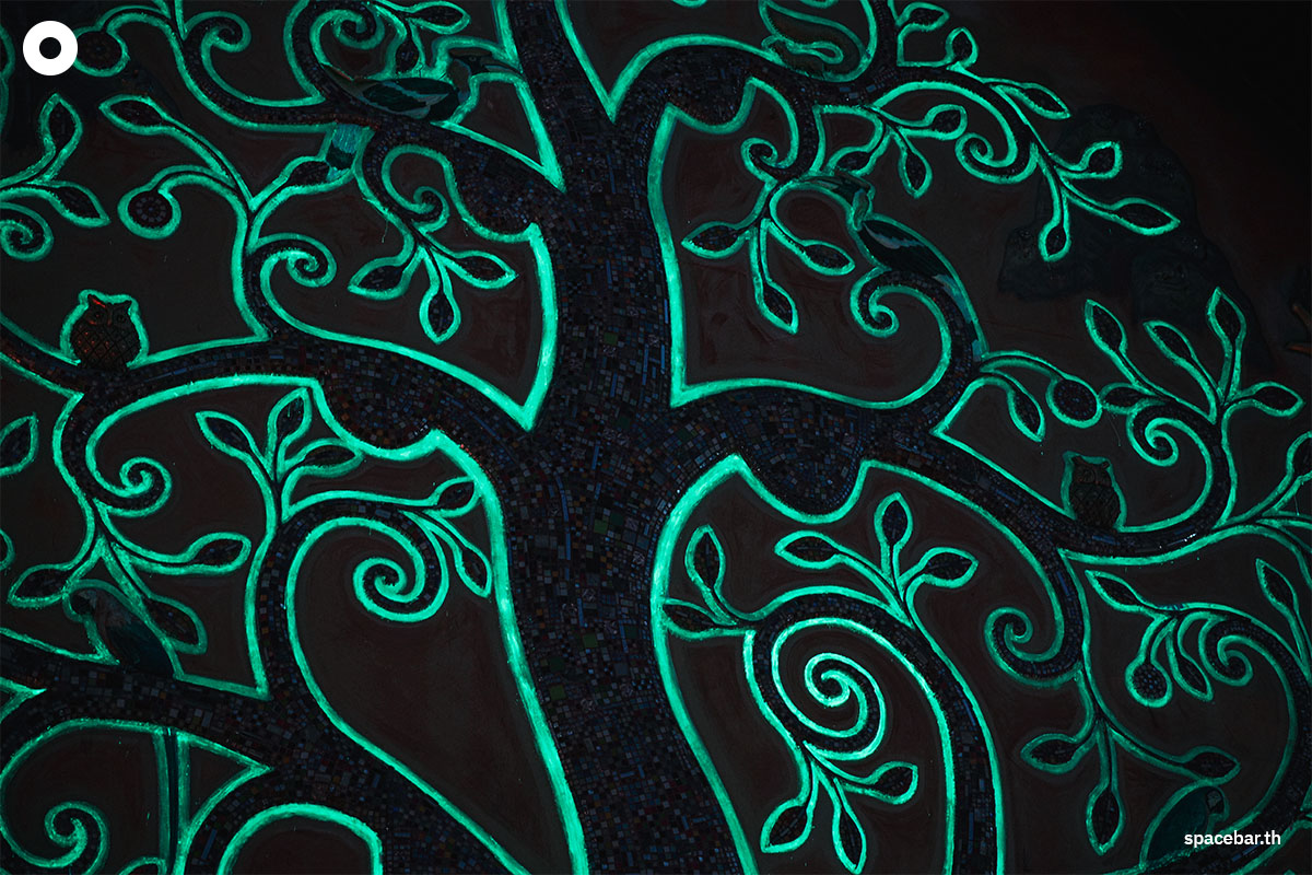 temple_glow_in_the_dark_SPACEBAR_Photo02_d42e76f8d3.jpg