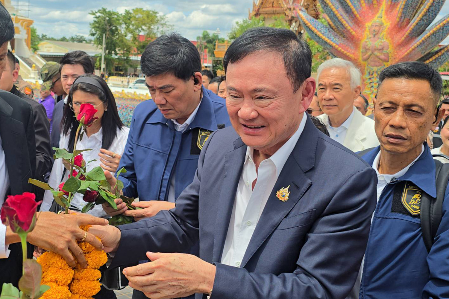 PhotoStory-บรรยากาศ ‘ทักษิณ ชินวัตร ’ เยือนวัดบ้านไร่ จ.นครราชสีมา เป็นประธานทอดผ้าป่า-เททองหล่อ ‘หลวงพ่อคูณ’ 