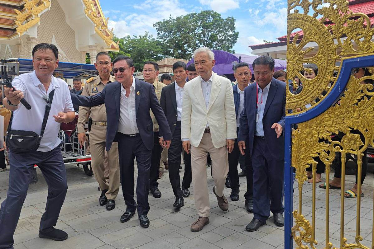 PhotoStory-บรรยากาศ ‘ทักษิณ ชินวัตร ’ เยือนวัดบ้านไร่ จ.นครราชสีมา เป็นประธานทอดผ้าป่า-เททองหล่อ ‘หลวงพ่อคูณ’