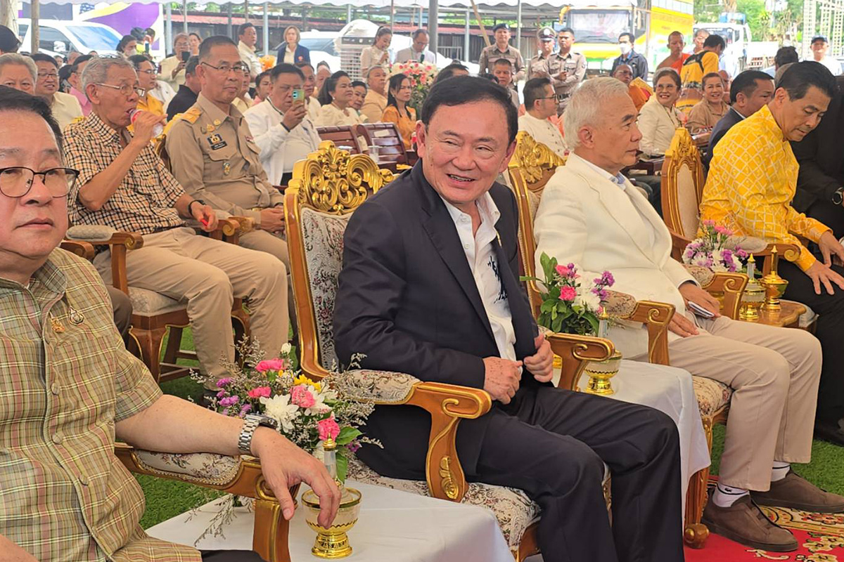 PhotoStory-บรรยากาศ ‘ทักษิณ ชินวัตร ’ เยือนวัดบ้านไร่ จ.นครราชสีมา เป็นประธานทอดผ้าป่า-เททองหล่อ ‘หลวงพ่อคูณ’